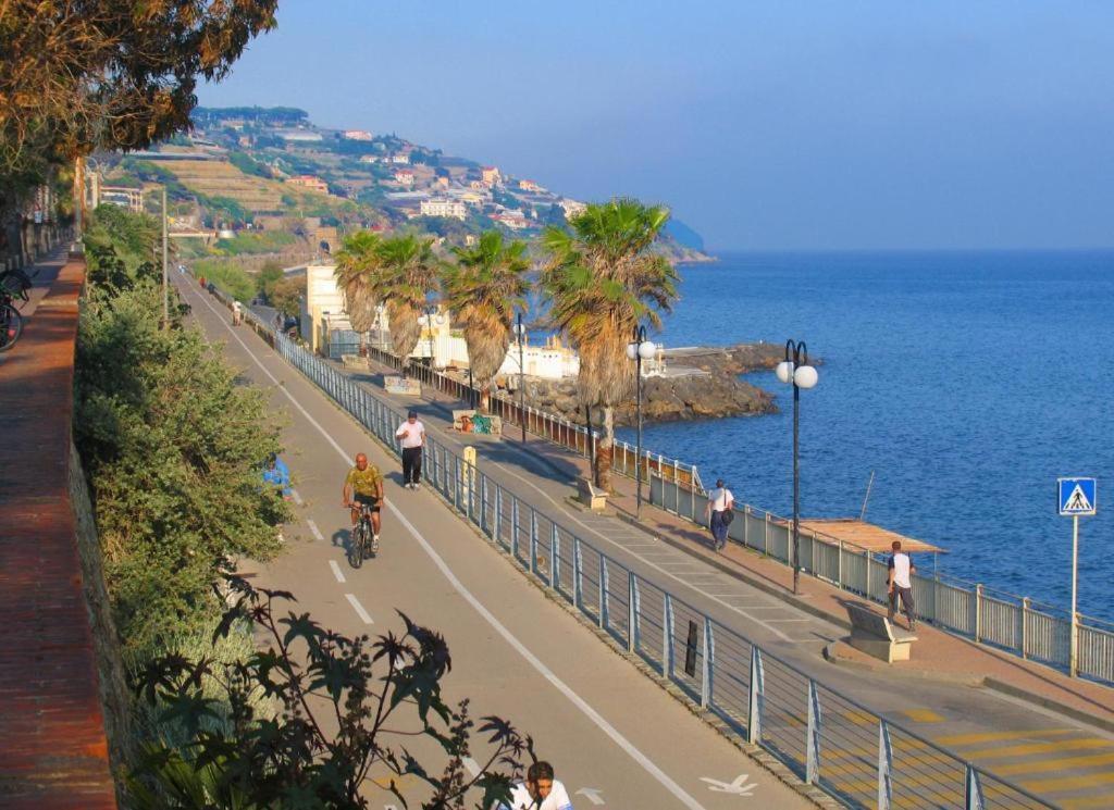 Casa Vacanza Rossella سانريمو المظهر الخارجي الصورة