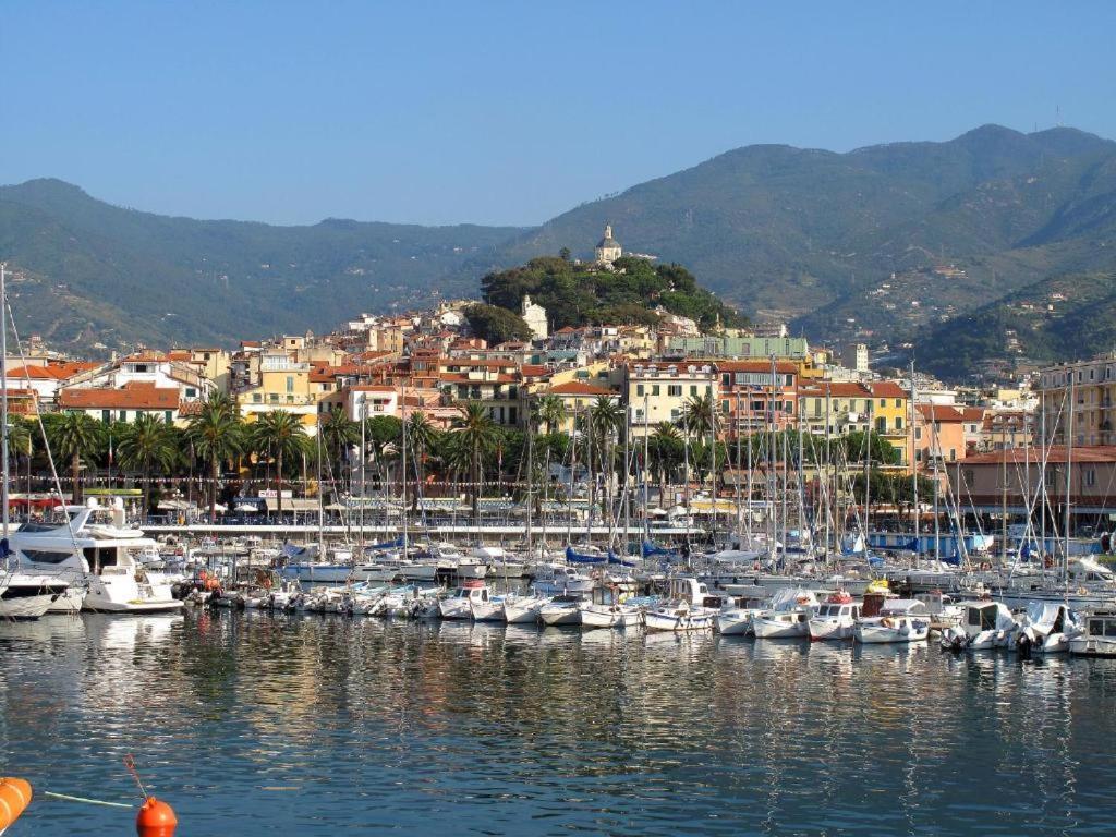 Casa Vacanza Rossella سانريمو المظهر الخارجي الصورة